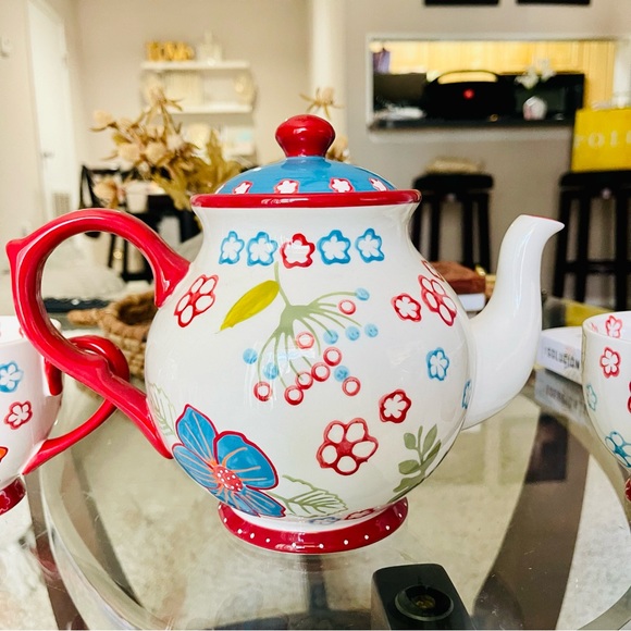 Dutch Wax Vibrant Floral Tea Set by Coastline Imports Red Accents - Picture 6 of 10